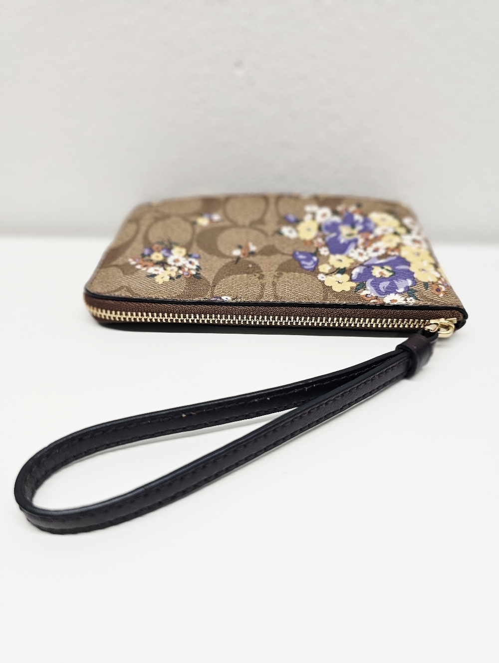 Coach Corner Zip Floral Wristlet F31914 - Picture 7 of 9